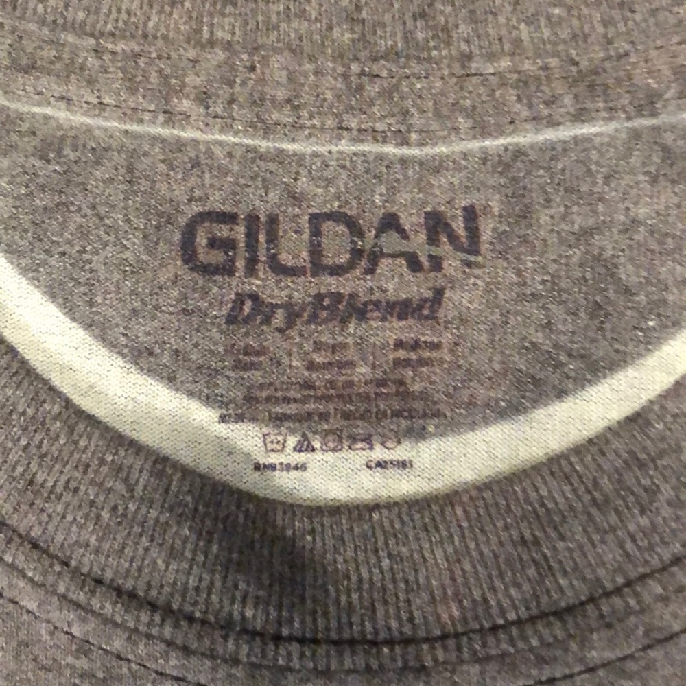 Lion’s Den T-Shirt - Picture 2 of 3